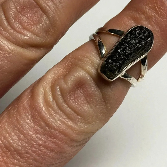 New Moldavite Raw Ring ๐ Size 6 Sterling Silver 925 - Picture 3 of 7